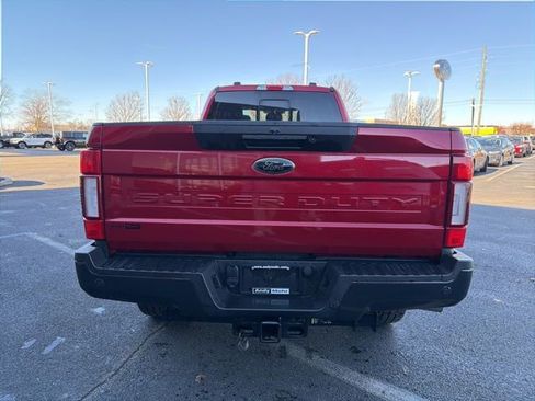 Certified 2022 Ford F250 Lariat w/ Black Appearance Package image 11