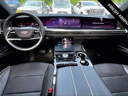 Used 2025 Cadillac Escalade Sport w/ Touring Package AWD/4WD image 7