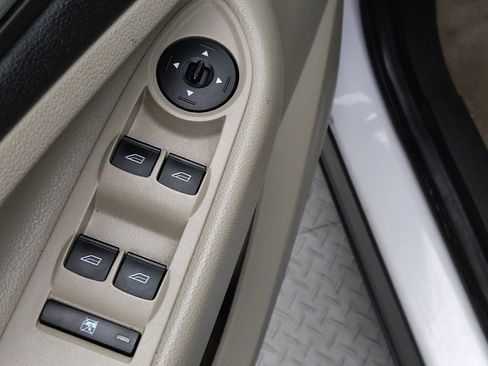 Used 2014 Ford Escape SE FWD image 27