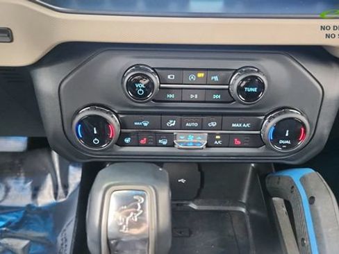 Used 2022 Ford Bronco Wildtrak AWD/4WD image 43