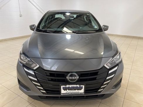 Used 2023 Nissan Versa SV image 8