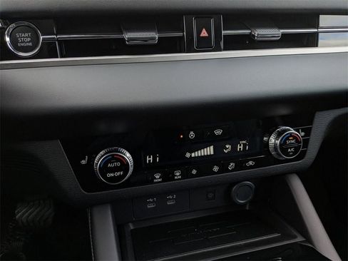 New 2026 Mitsubishi Outlander SE image 21