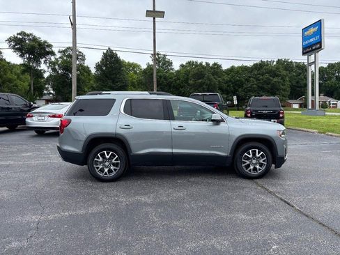 Certified 2023 GMC Acadia SLT w/ Technology Package AWD/4WD image 6