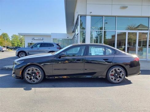 New 2026 BMW 530i xDrive w/ M Sport Package image 8