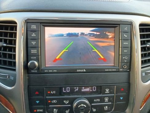 Used 2012 Jeep Grand Cherokee Overland AWD/4WD image 9