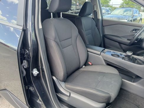 Used 2023 Nissan Rogue S image 18