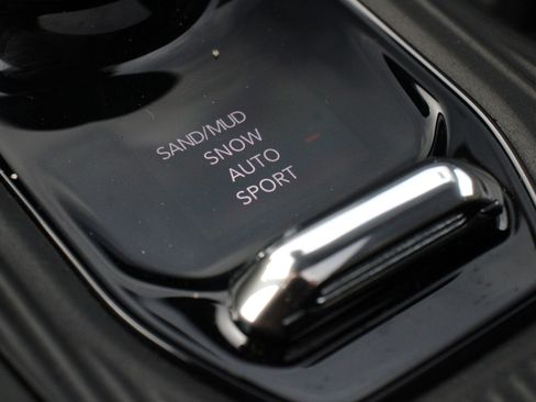 New 2026 Jeep Cherokee Limited image 24