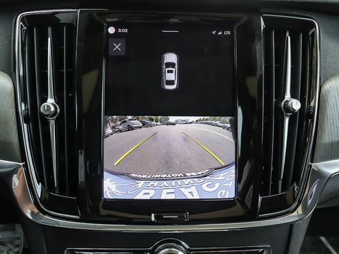 Used 2023 Volvo S90 B6 Plus AWD/4WD image 27
