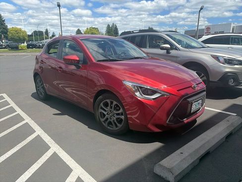 Used 2020 Toyota Yaris XLE FWD image 7