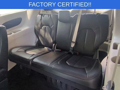 Certified 2023 Chrysler Pacifica Touring-L FWD image 28