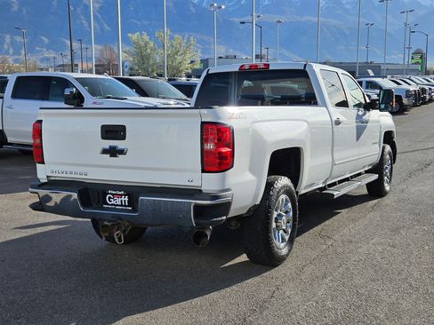 Used 2019 Chevrolet Silverado 3500 LT w/ LT Convenience Package image 3