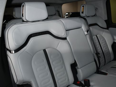 Used 2023 Rivian R1S Launch Edition AWD/4WD image 18