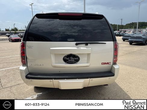 Used 2014 GMC Yukon Denali RWD image 10