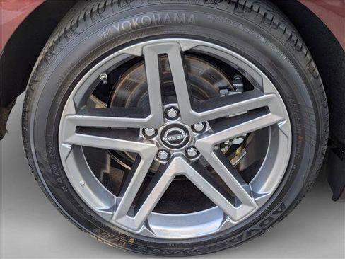 Certified 2025 Nissan Z Sport w/ Floor Mat Package RWD image 22