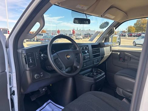 Used 2023 Chevrolet Express 2500 w/ Driver Convenience Package image 16