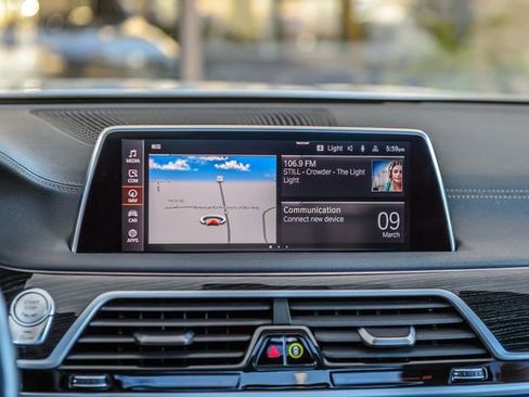 Used 2020 BMW 740i xDrive w/ M Sport Package image 27