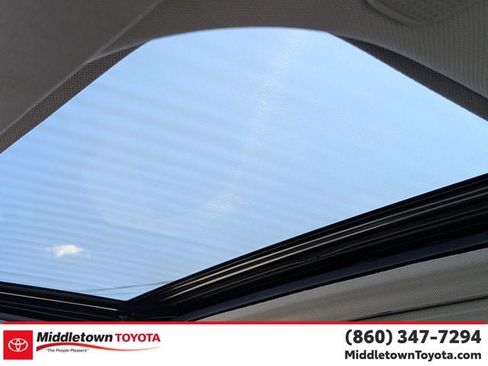 Used 2025 Toyota Sienna LE w/ LE Plus Package AWD/4WD image 28