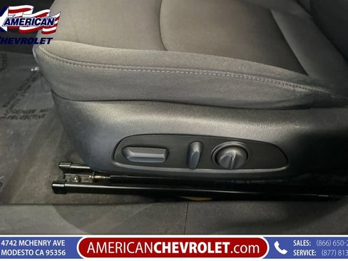 Used 2023 Chevrolet Malibu LT FWD image 14