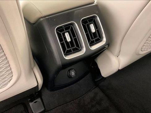 Certified 2026 Kia Sorento S w/ S Panoramic Sunroof Package FWD image 9