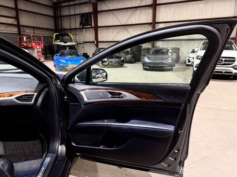 Used 2017 Lincoln MKZ Reserve AWD/4WD image 24