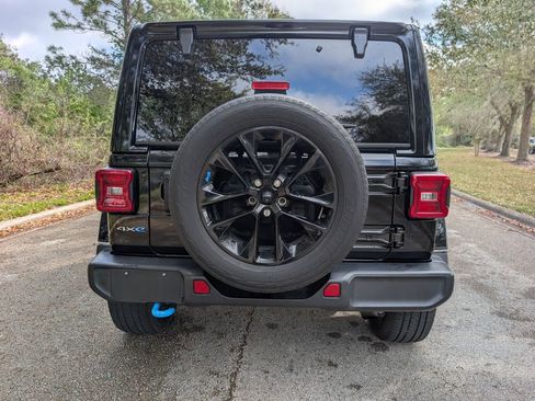 Used 2022 Jeep Wrangler Unlimited Sahara 4xe w/ Cold Weather Group image 7