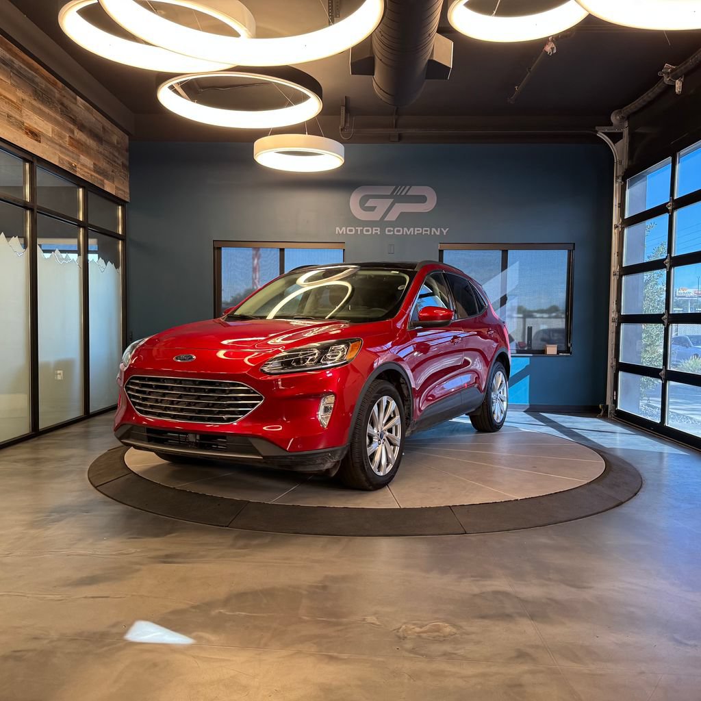 Used 2022 Ford Escape Titanium w/ Titanium Elite Package AWD/4WD image 7