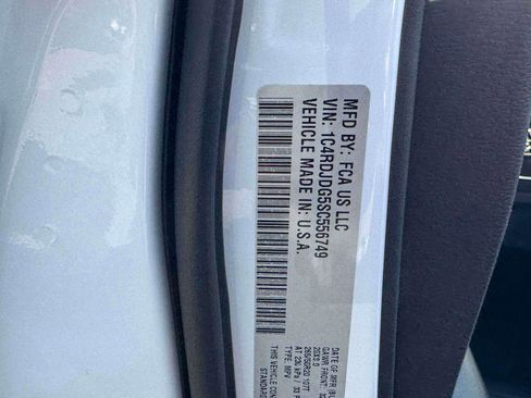 Used 2025 Dodge Durango GT w/ Blacktop Package AWD/4WD image 18