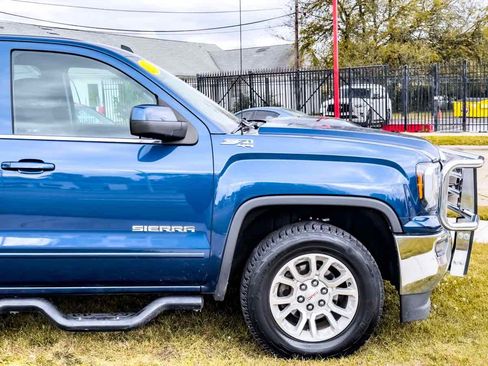 Used 2017 GMC Sierra 1500 SLE w/ SLE Value Package image 16