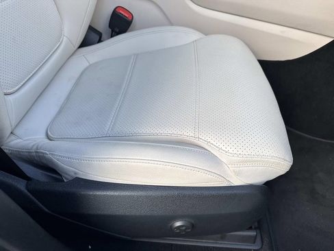 Used 2023 Mercedes-Benz GLC 300 GLC 300 image 12