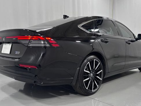 Used 2024 Honda Accord Touring image 6