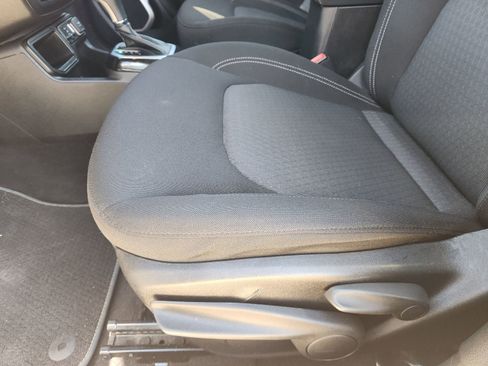 Used 2021 Jeep Renegade Latitude image 24