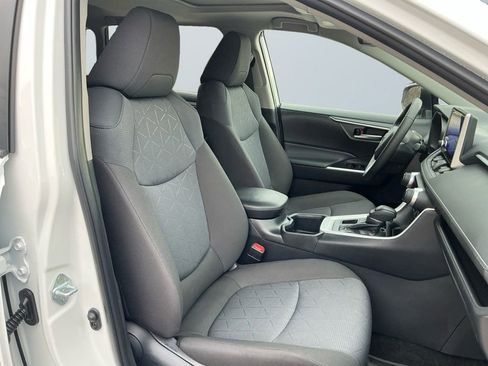 Certified 2025 Toyota RAV4 XLE image 16