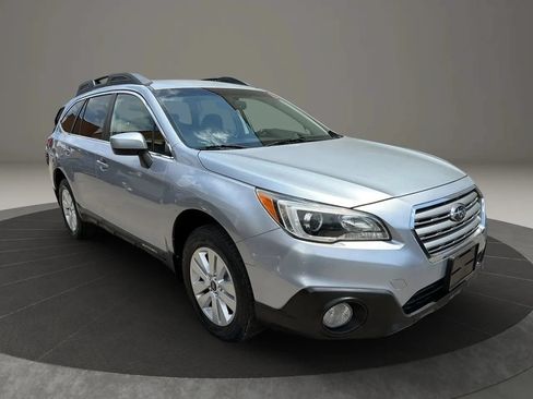 Used 2016 Subaru Outback 2.5i Premium AWD/4WD image 3