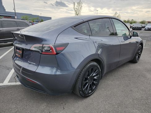 Used 2023 Tesla Model Y Long Range image 17