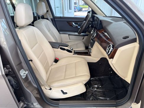 Used 2014 Mercedes-Benz GLK 350 4MATIC image 29