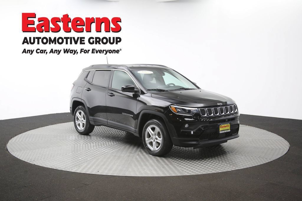 Used 2023 Jeep Compass Latitude AWD/4WD image 53