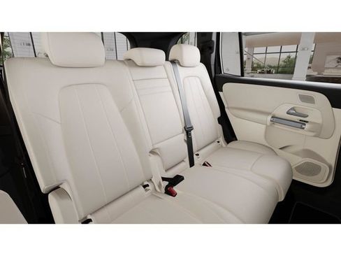New 2026 Mercedes-Benz GLB 250 4MATIC image 5