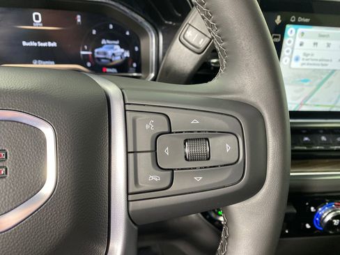 Used 2025 GMC Sierra 1500 Elevation image 15