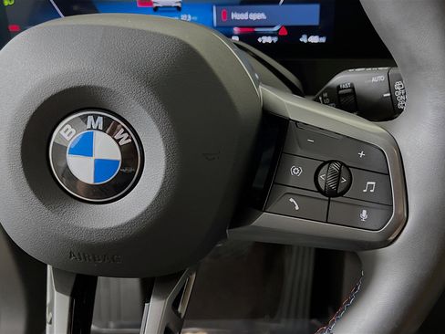 Used 2025 BMW iX M60 image 20