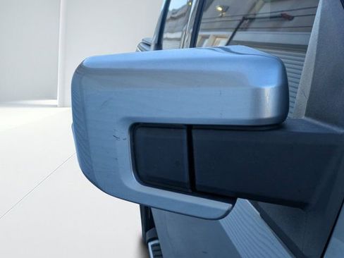 Used 2022 Ford F150 Lariat w/ Trailer Tow Package image 9