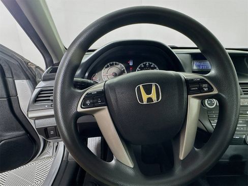 Used 2010 Honda Accord LX-P image 9