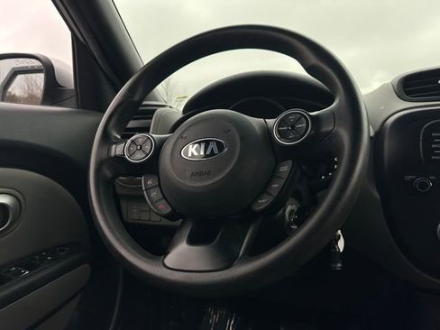 Used 2017 Kia Soul image 18