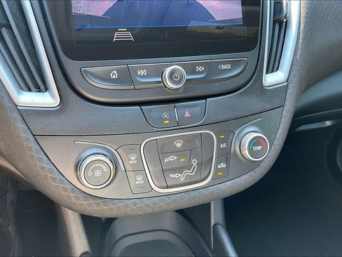 Used 2020 Chevrolet Malibu RS FWD image 15