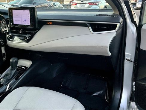 Used 2022 Toyota Corolla LE image 15