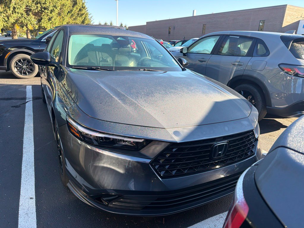 Used 2025 Honda Accord SE image 5