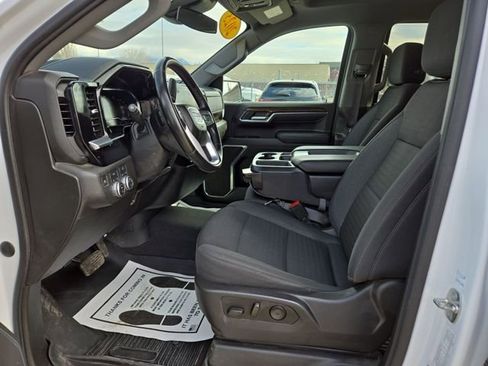 Used 2023 GMC Sierra 1500 SLE w/ Enhanced Capability Package image 2