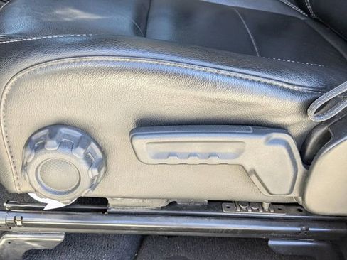 Used 2022 Jeep Gladiator Overland w/ Popular Equipment Package image 18