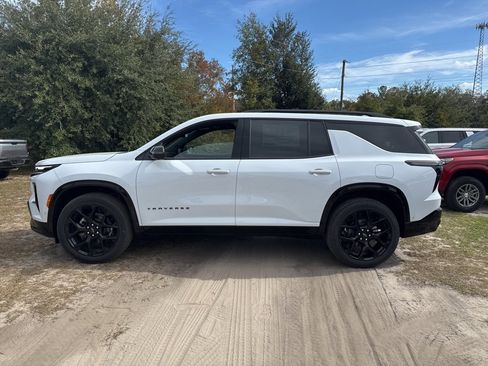 New 2026 Chevrolet Traverse RS w/ LPO, Floor Liner Package image 6