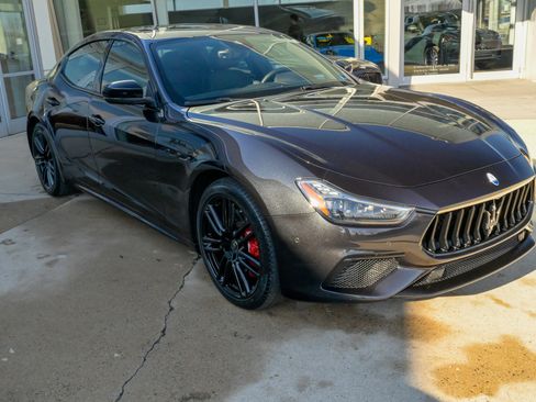 Certified 2022 Maserati Ghibli Modena Q4 image 3
