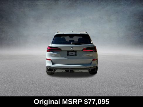 Used 2024 BMW X5 xDrive40i w/ M Sport Package image 9